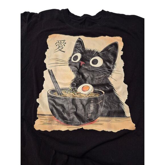 Black Cat Eating Ramen Noodles T-shirt M/L Unisex - Picture 1 of 4